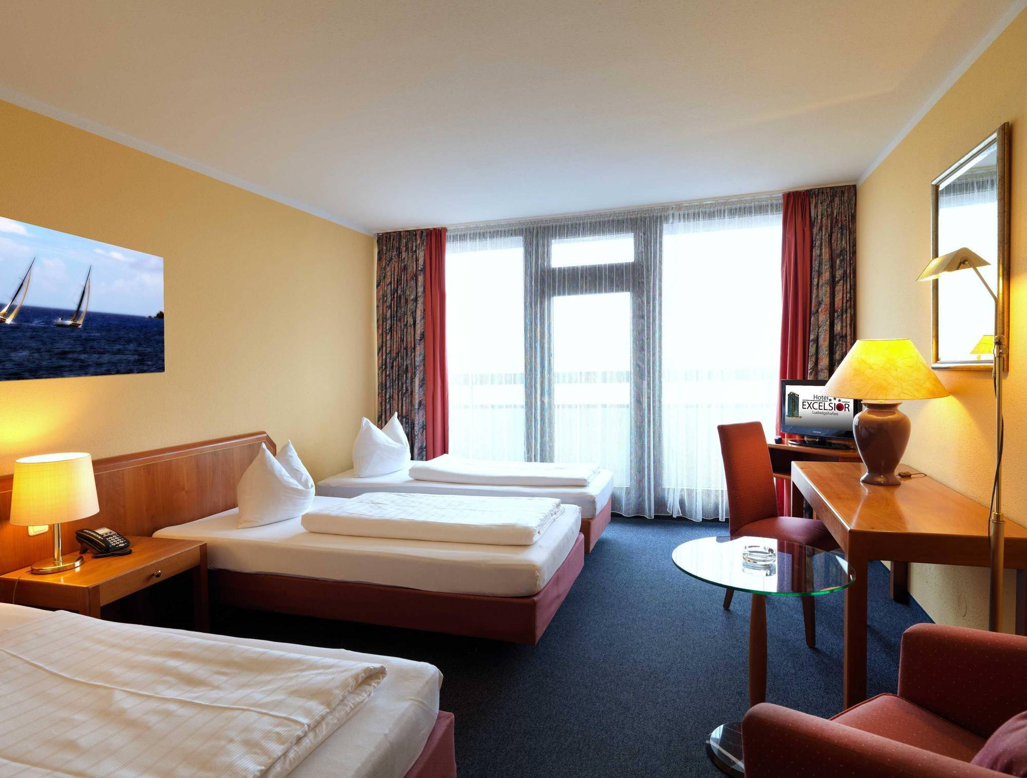 Hotel Excelsior Ludwigshafen Екстериор снимка